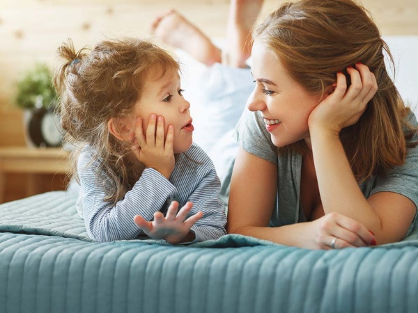 Сложные темы, на которые родители должны уметь разговаривать с детьми