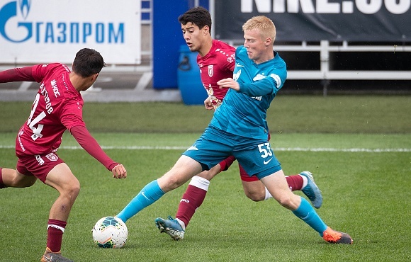 Четверо футболистов «Зенита» вызваны в юношескую сборную России