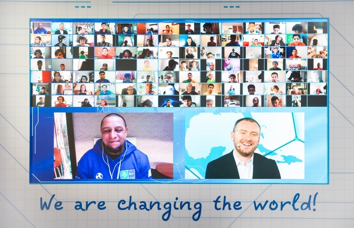 Легендарный футболист Роберто Карлос стал Глобальным послом «Футбола для дружбы»