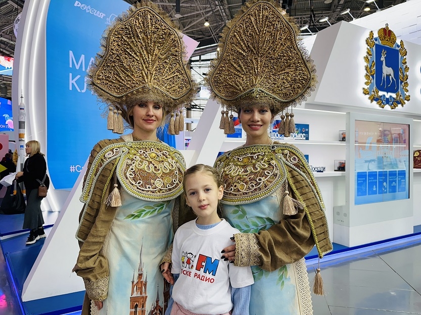 Ника Книжкина за один день совершила путешествие по нашей стране, побывав на выставке-форуме &laquo;Россия&raquo;